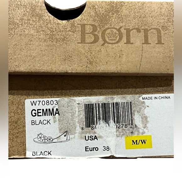 Born Women’s Black Leather Gemma Flats with Leather Flower Embellishments - Picture 15 of 16